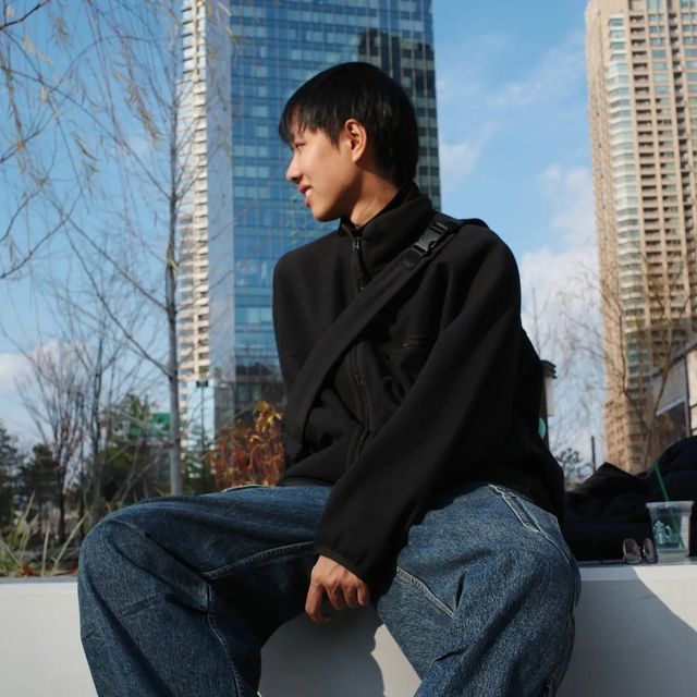 竑霆